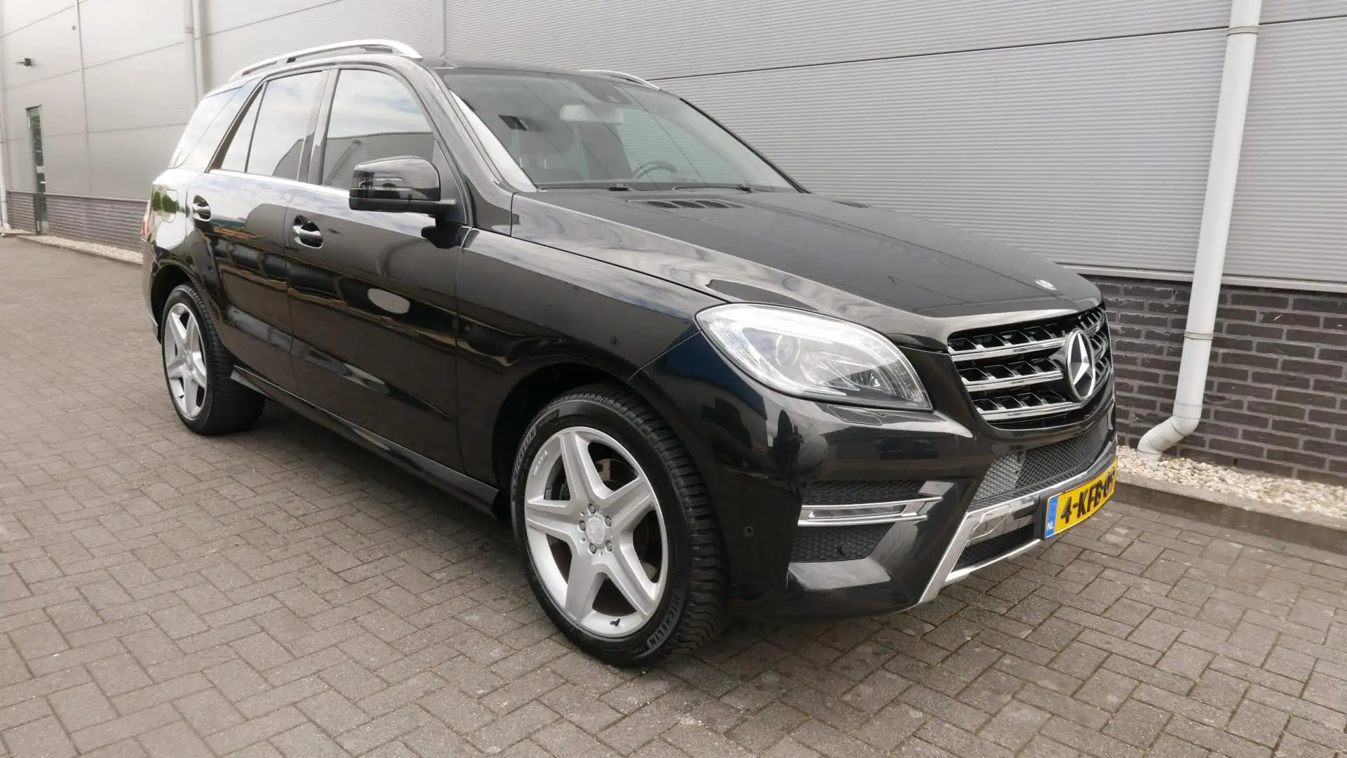 Mercedes-Benz ML 250 M-klasse BlueTEC AMG,PANORAMADAK. Noir - 1