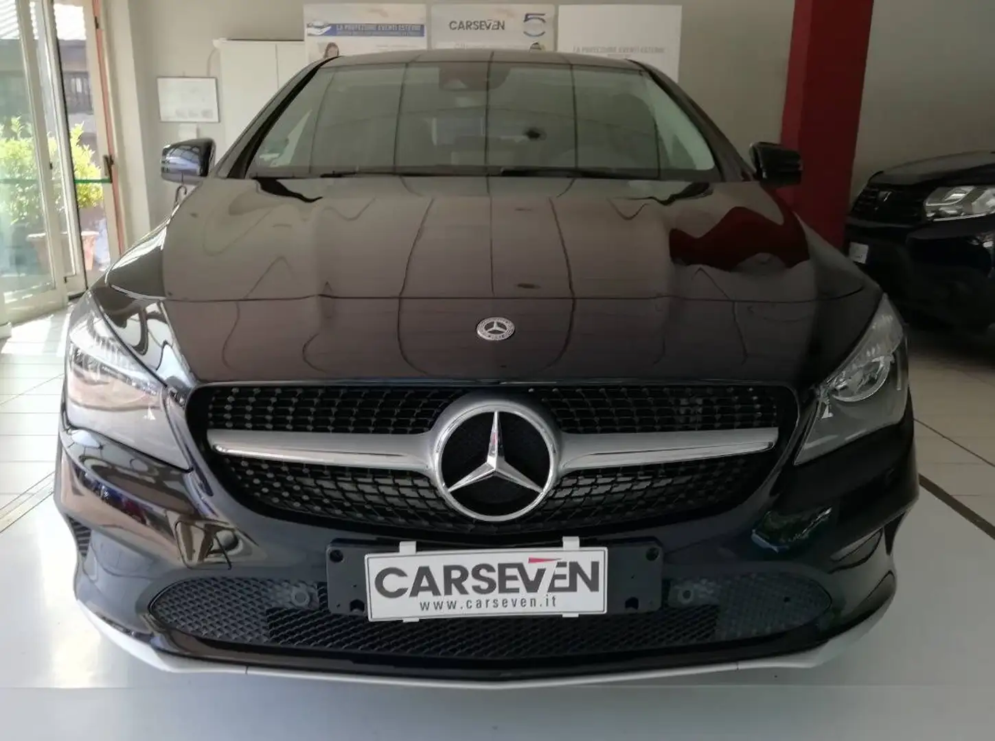 Mercedes-Benz CLA 200 200 d (cdi) Sport auto Czarny - 2