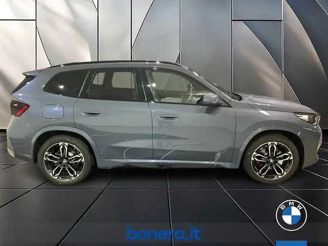 BMW X1 view 4