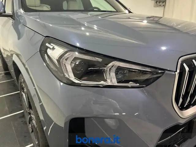 BMW X1 view 11