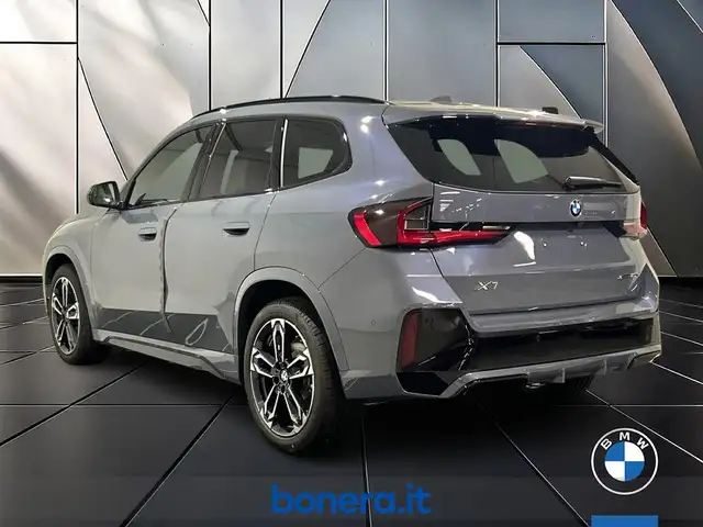 BMW X1 view 7