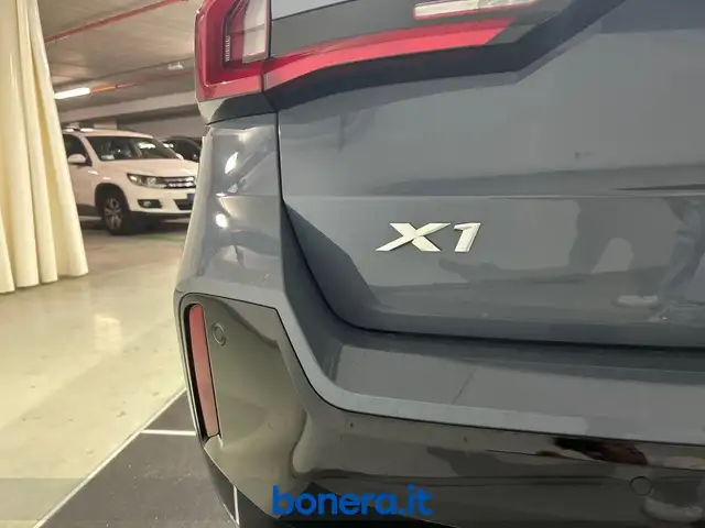 BMW X1 view 10