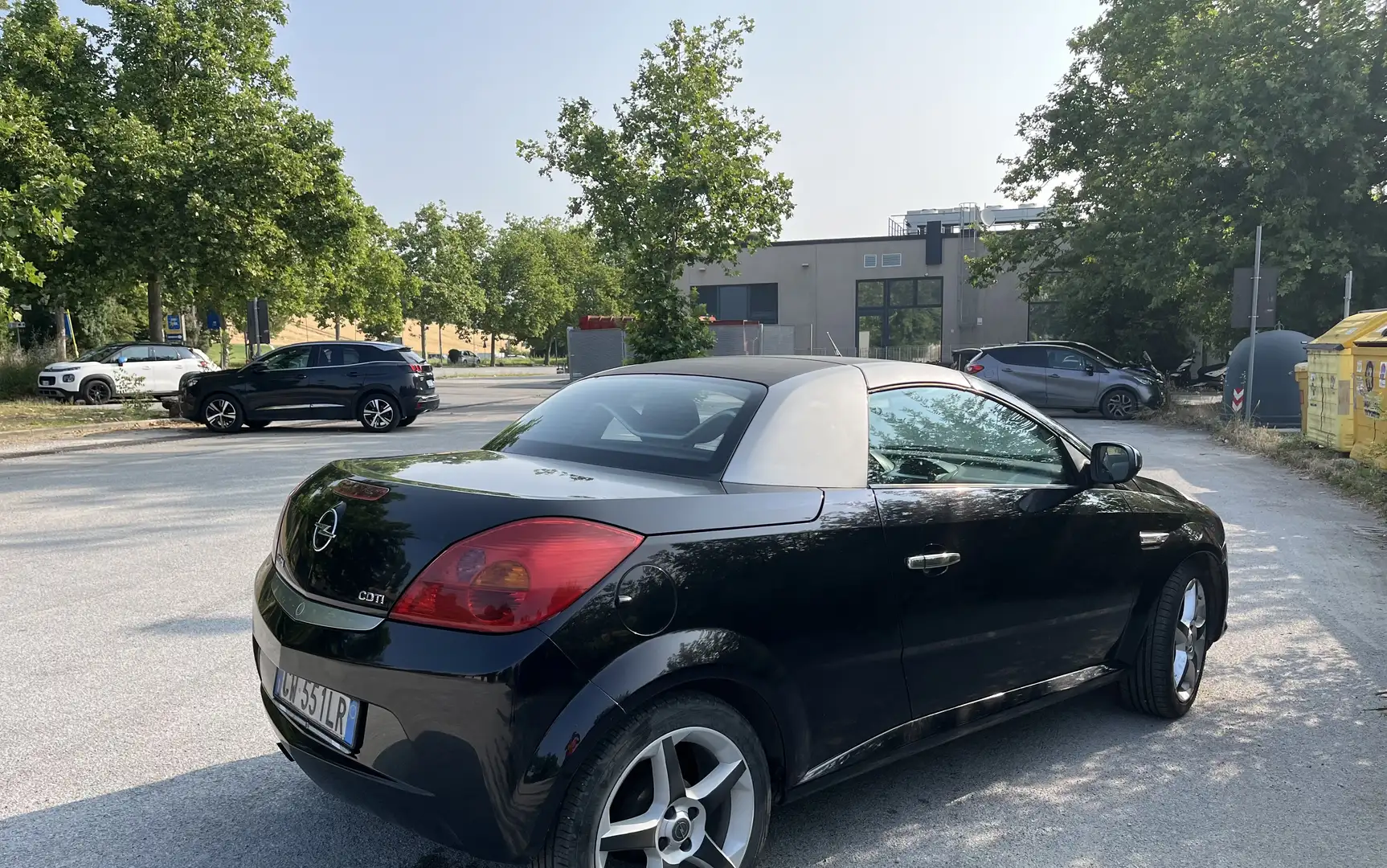 Opel Tigra Twintop 1.3 cdti First Edition - 1