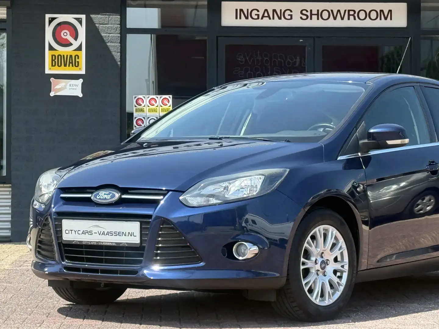 Ford Focus 1.6 TI-VCT Titanium 126 pk org nl auto nap logisch Blauw - 2
