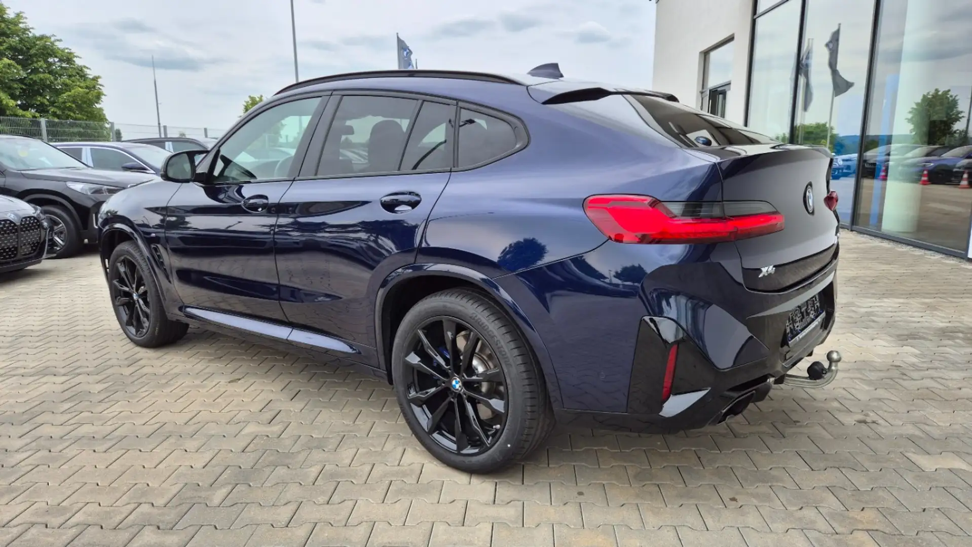 BMW X4 M 40d PanoSD AHK ACC Winterfreude NP 100 Laser Blau - 2