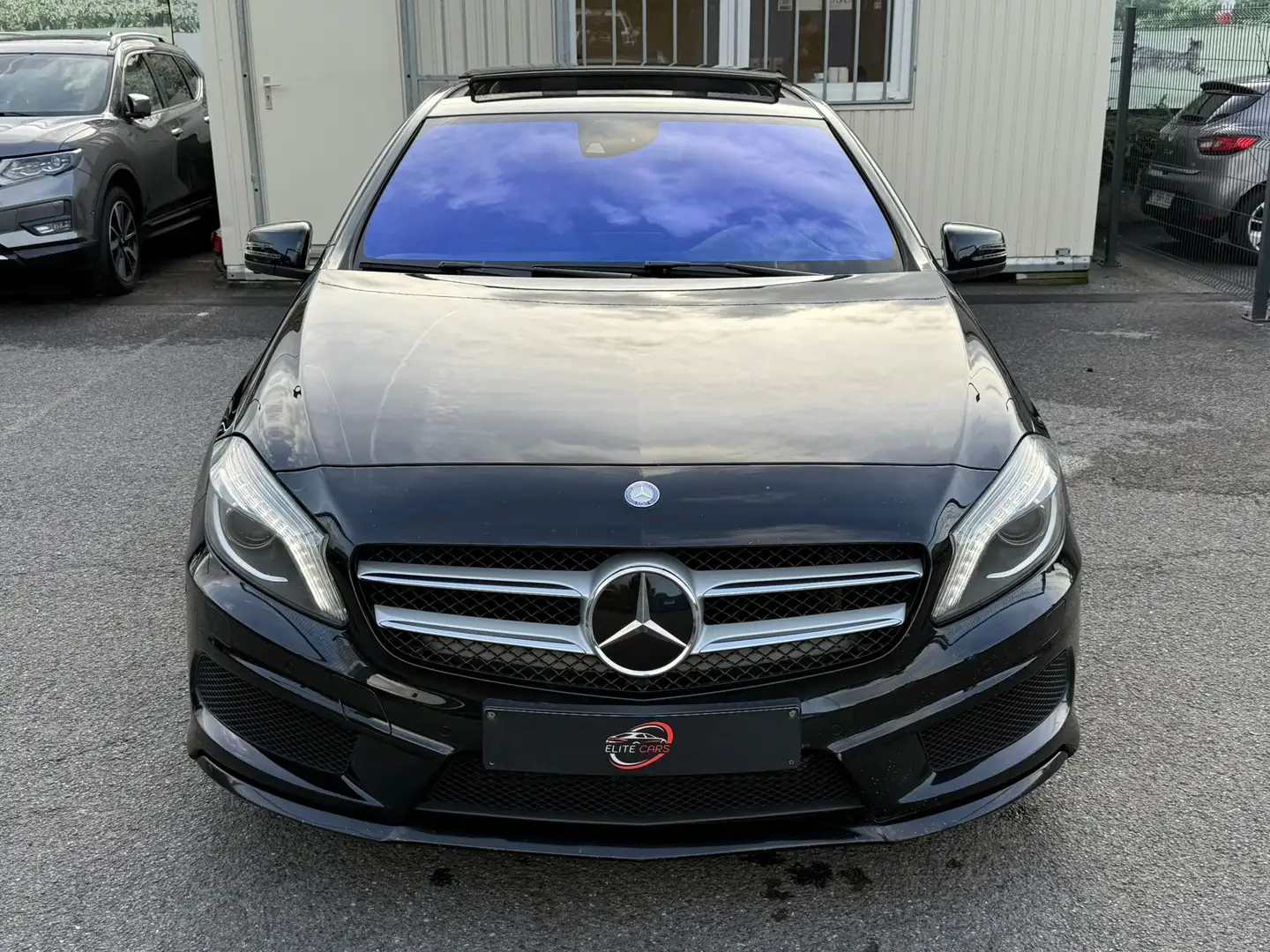 Mercedes-Benz A 200 CDI 4-Matic / FULL !! / PANO / PACK AMG / CARPLAY Schwarz - 2