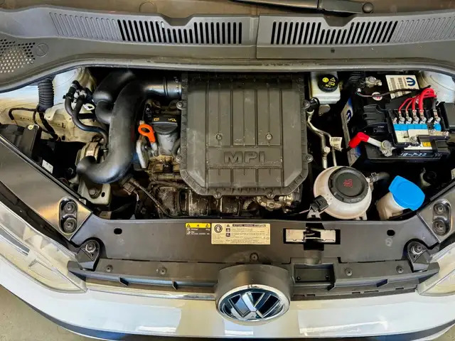 Volkswagen up! view 22