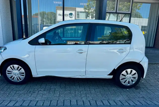 Volkswagen up! view 18