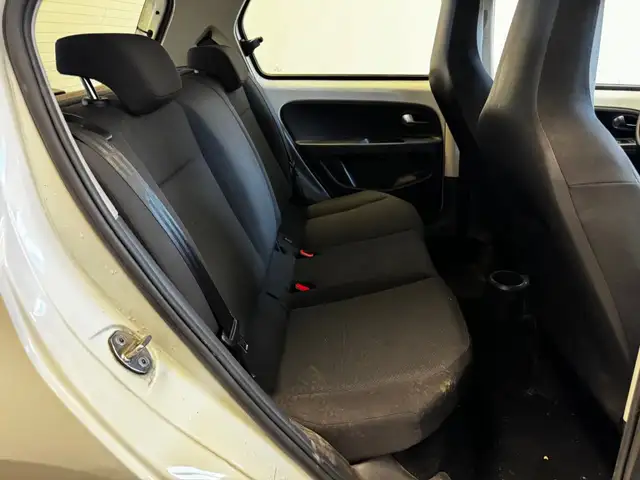 Volkswagen up! view 12
