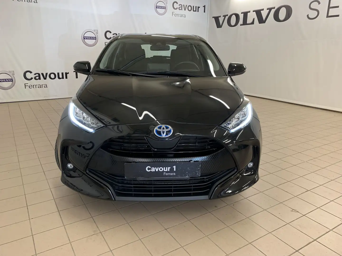 Toyota Yaris 1.5 Hybrid Trend + Comfort Pack Nero - 2