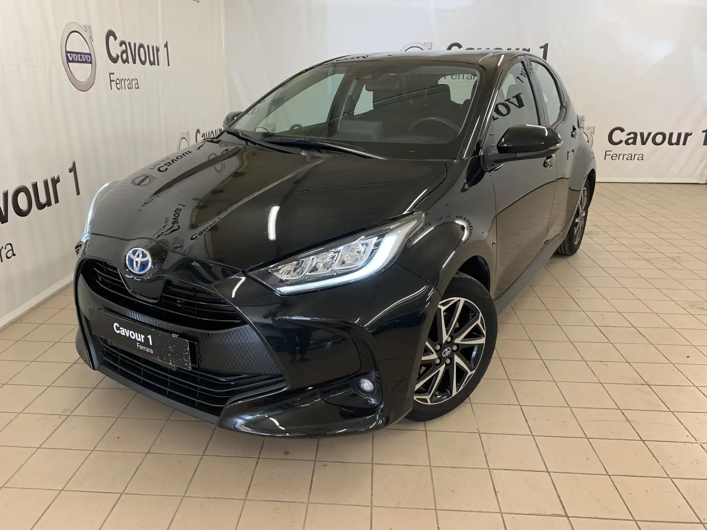 Toyota Yaris 1.5 Hybrid Trend + Comfort Pack Nero - 1