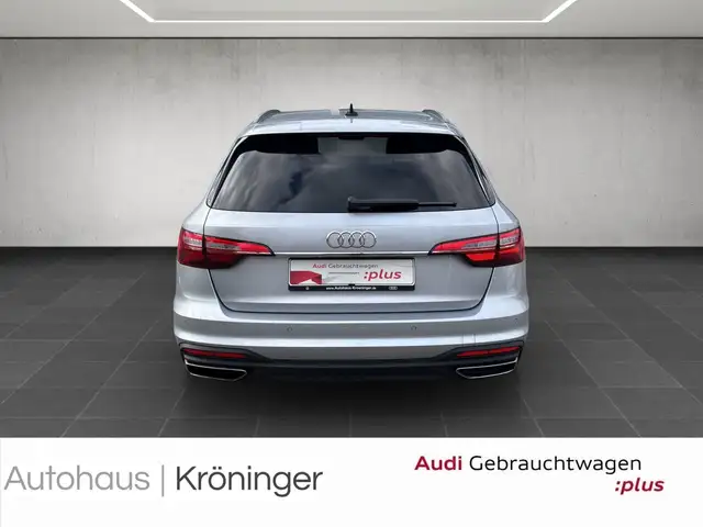 Audi A4 Avant view 6