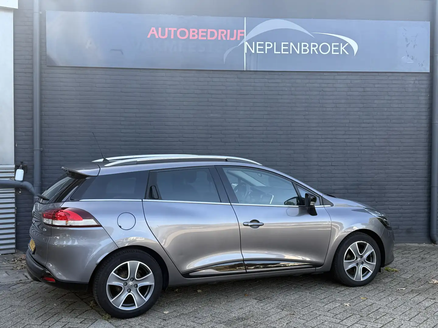 Renault Clio Estate 0.9 TCe Night&Day Navi | Cruise | Clima 08 Gris - 2