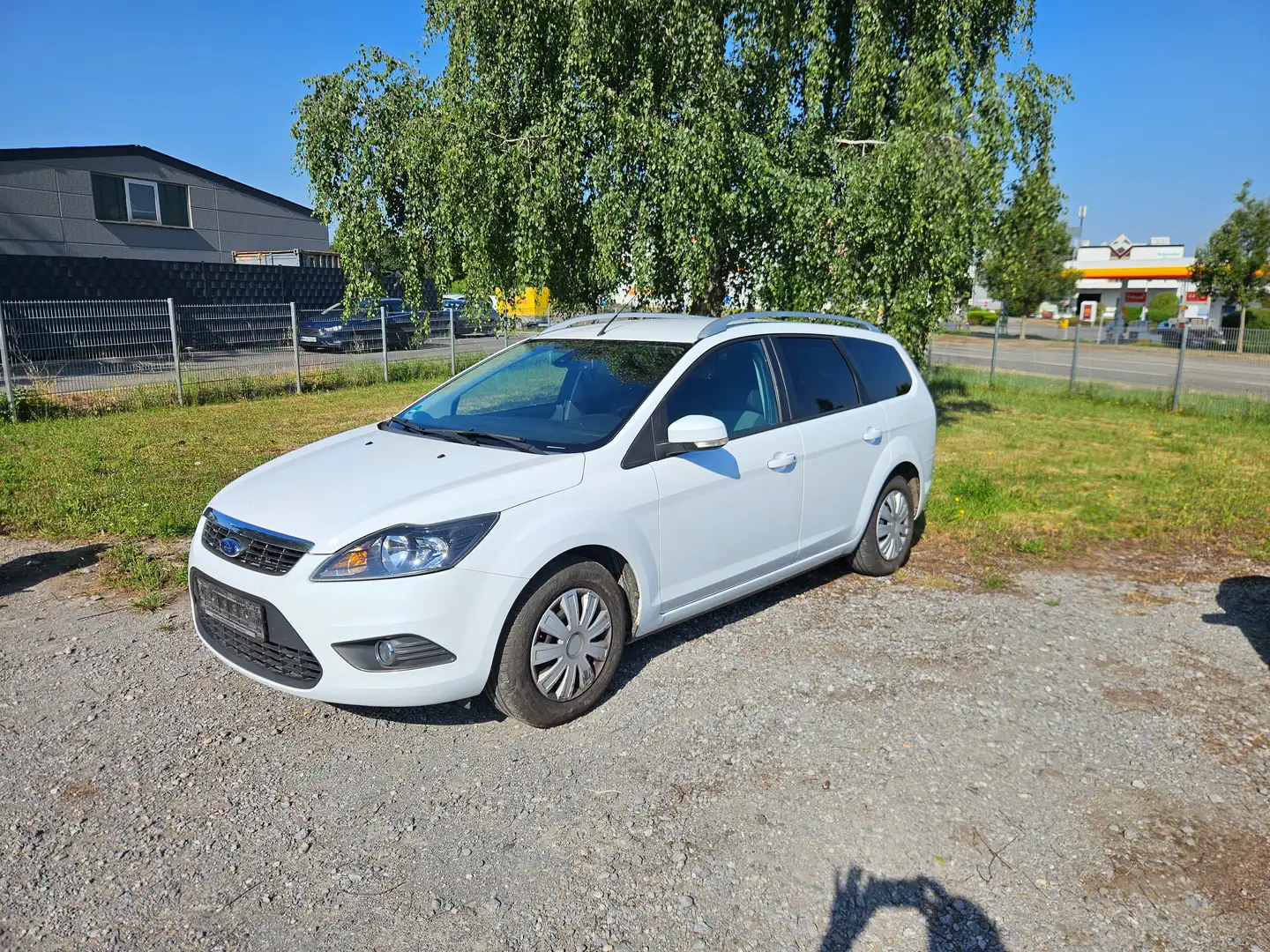 Ford Focus Turnier 1.8 Sport Weiß - 1