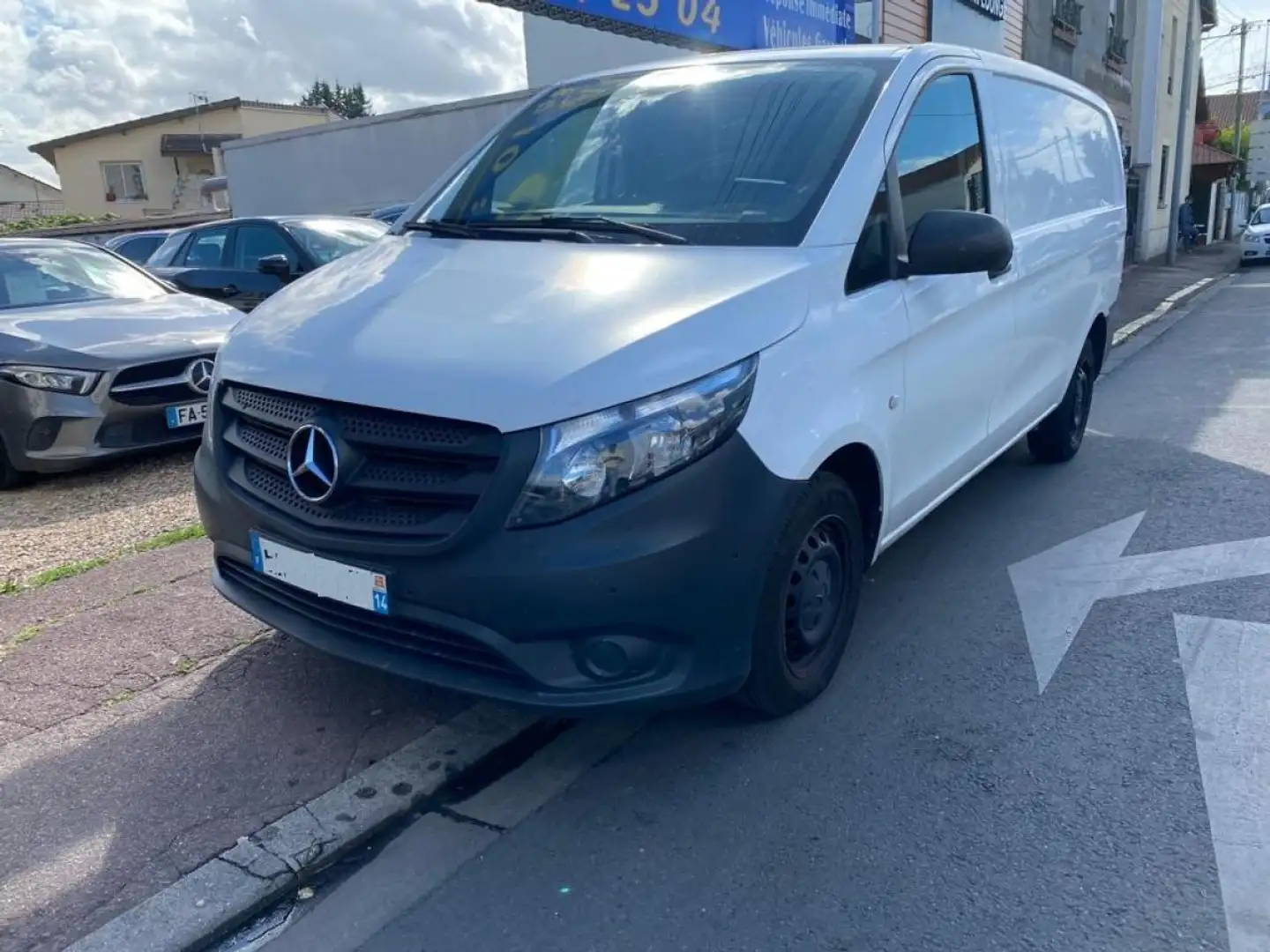 Mercedes-Benz Vito Vito Long 2.7t 111 CDI  FOURGON Long Fehér - 1