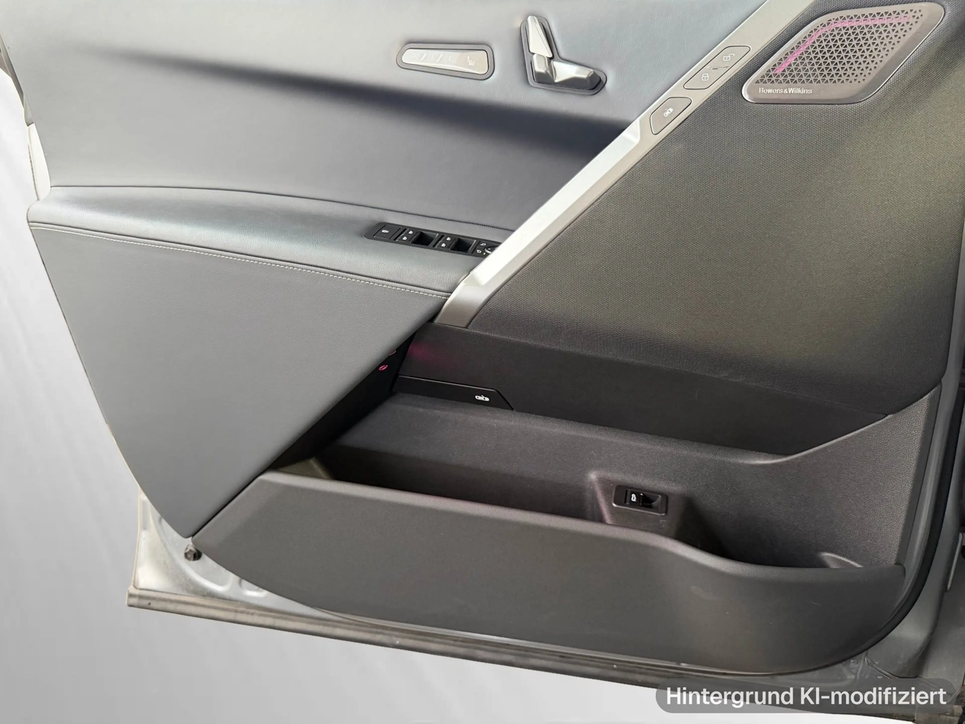 BMW iX xDrive60 M Sport Pro|AHK|SkyLounge|Autobahnassiste — photo 13