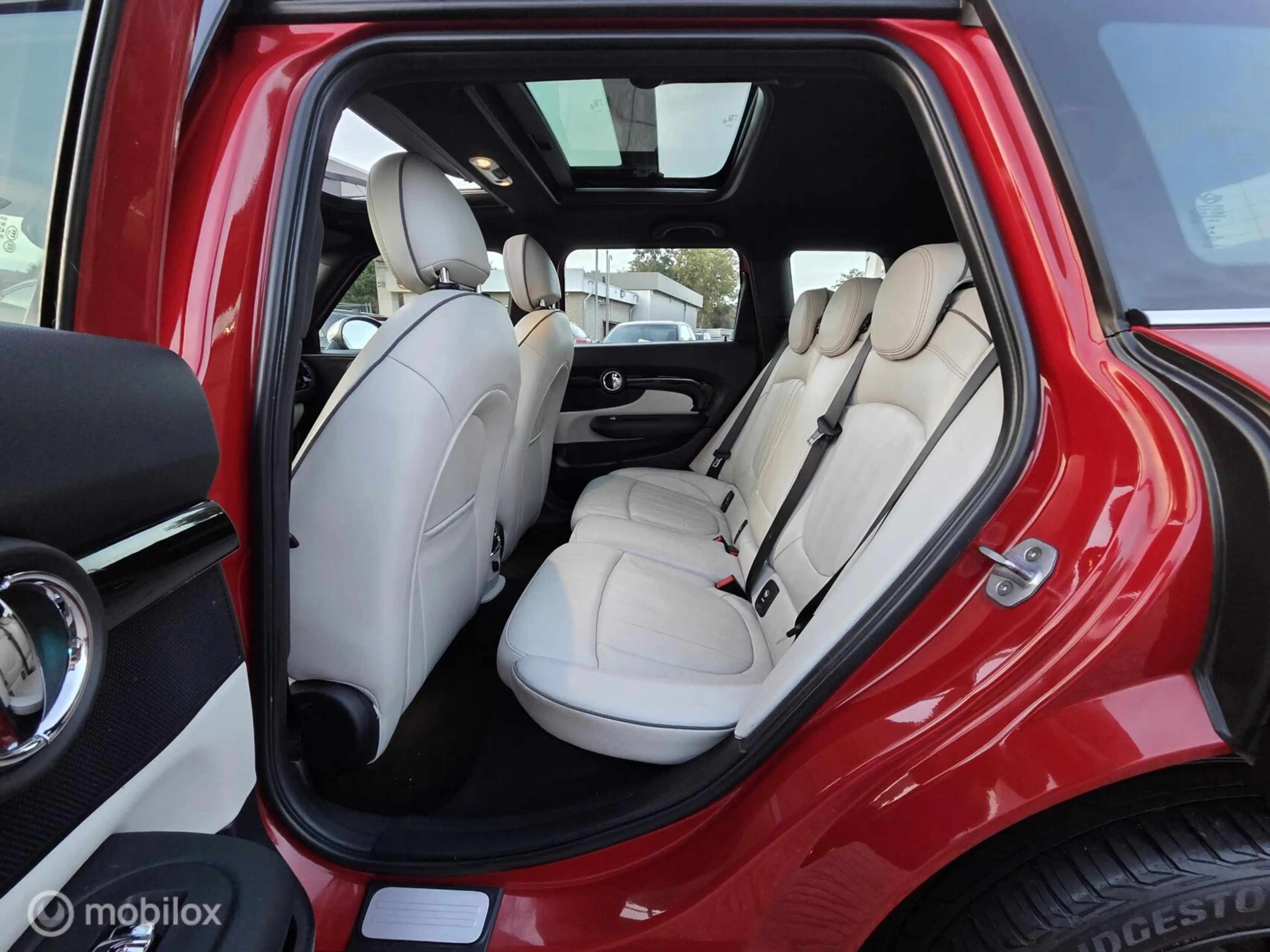 MINI Cooper Clubman 1.5 Chili Serious Bsns AUT/PANO/LEDER — photo 12