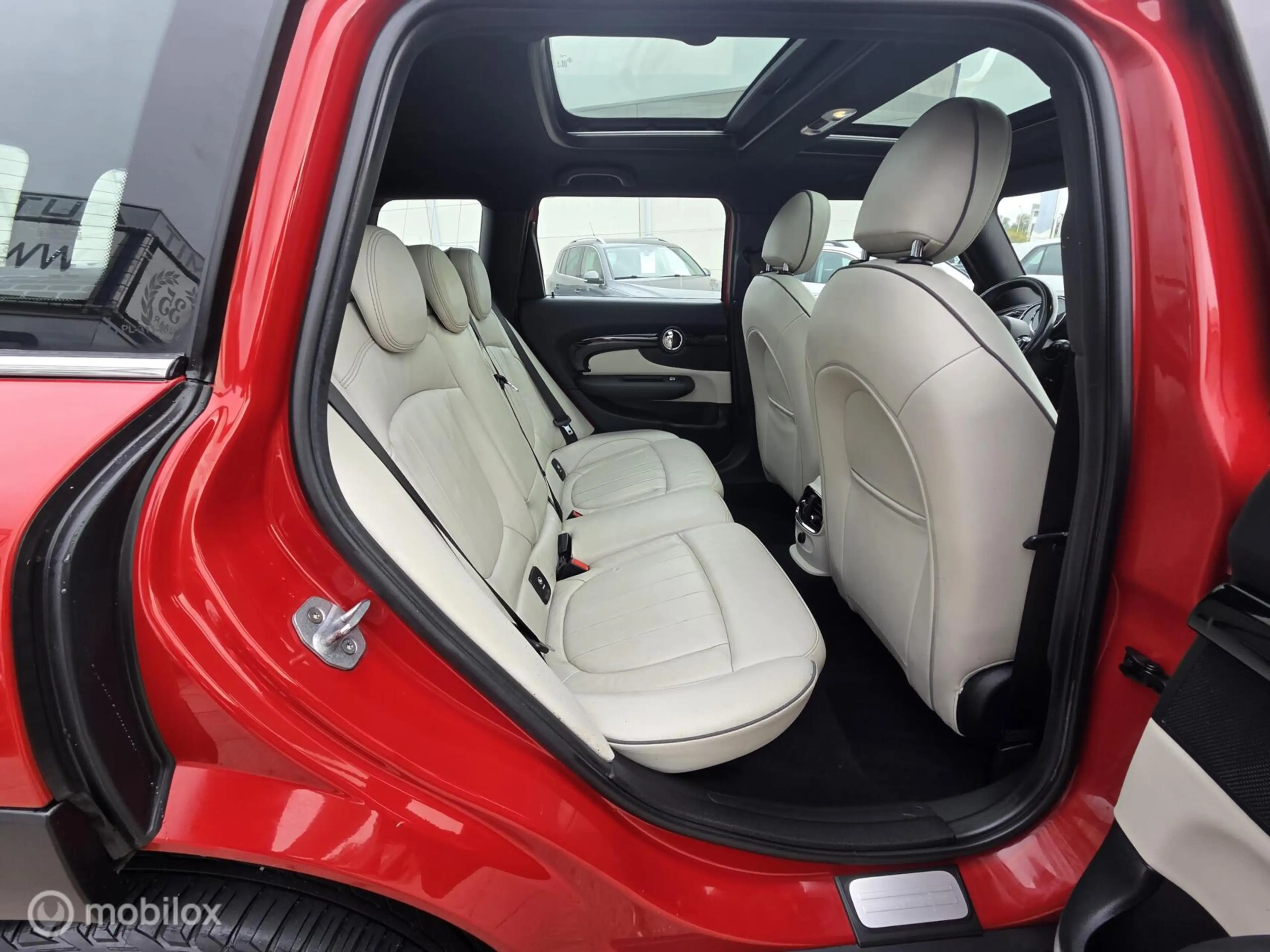 MINI Cooper Clubman 1.5 Chili Serious Bsns AUT/PANO/LEDER — photo 14