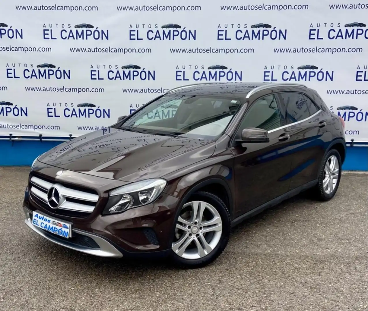 Mercedes-Benz GLA 220 220CDI Style 4Matic 7G-DCT Brown - 1