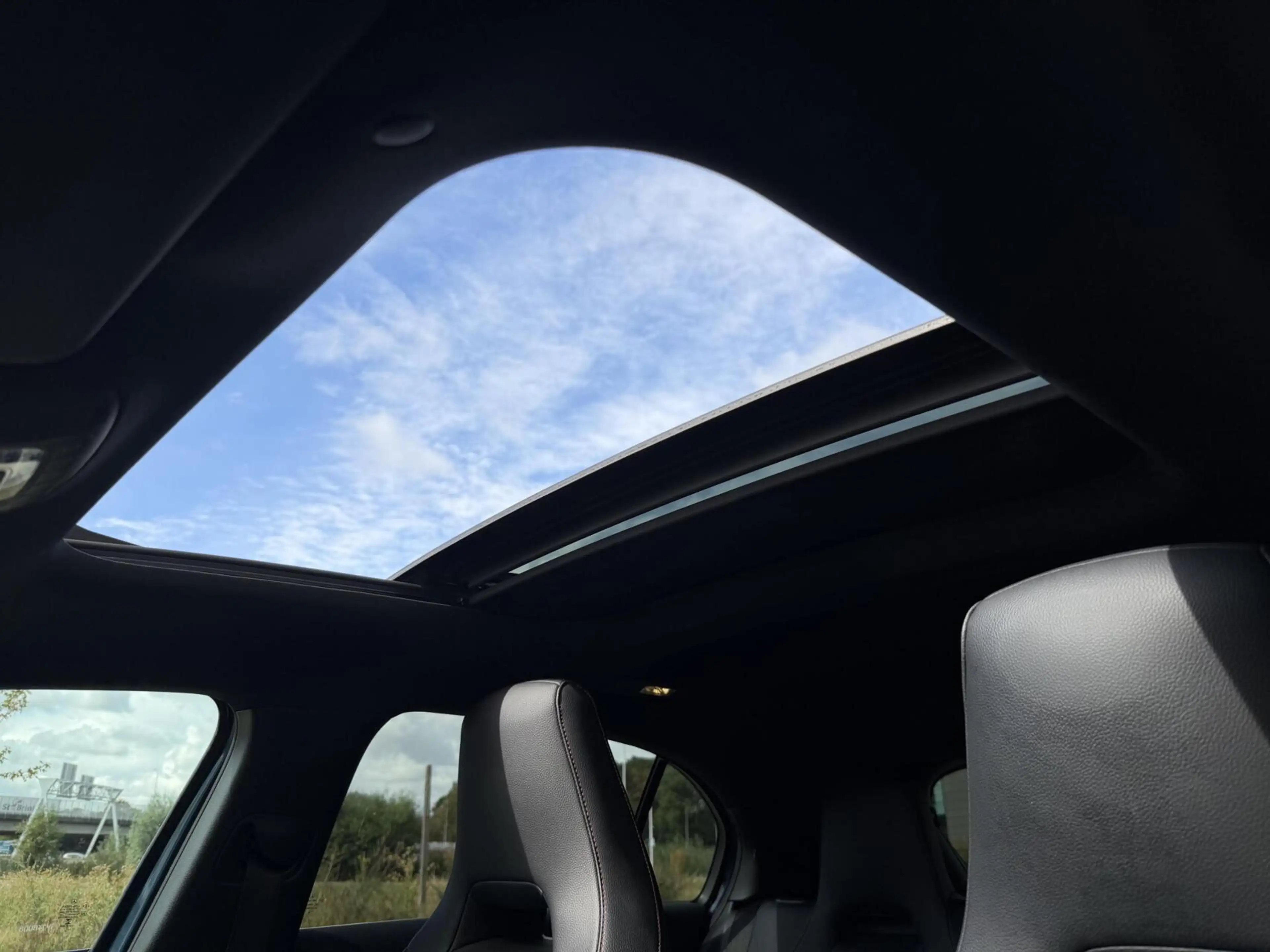 Mercedes-Benz A 250 250e AMG Line | Burmester | Pano | Stoelverw | Key — photo 3