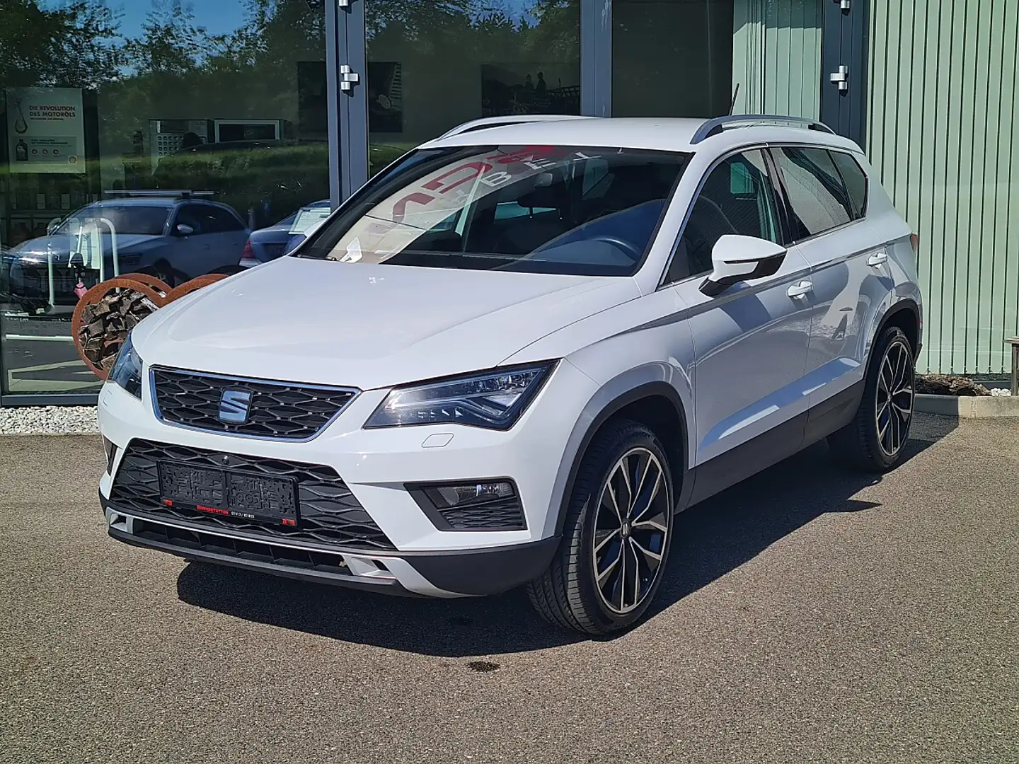 SEAT Ateca 2,0 Xcellence 4WD TDI DSG Weiß - 2