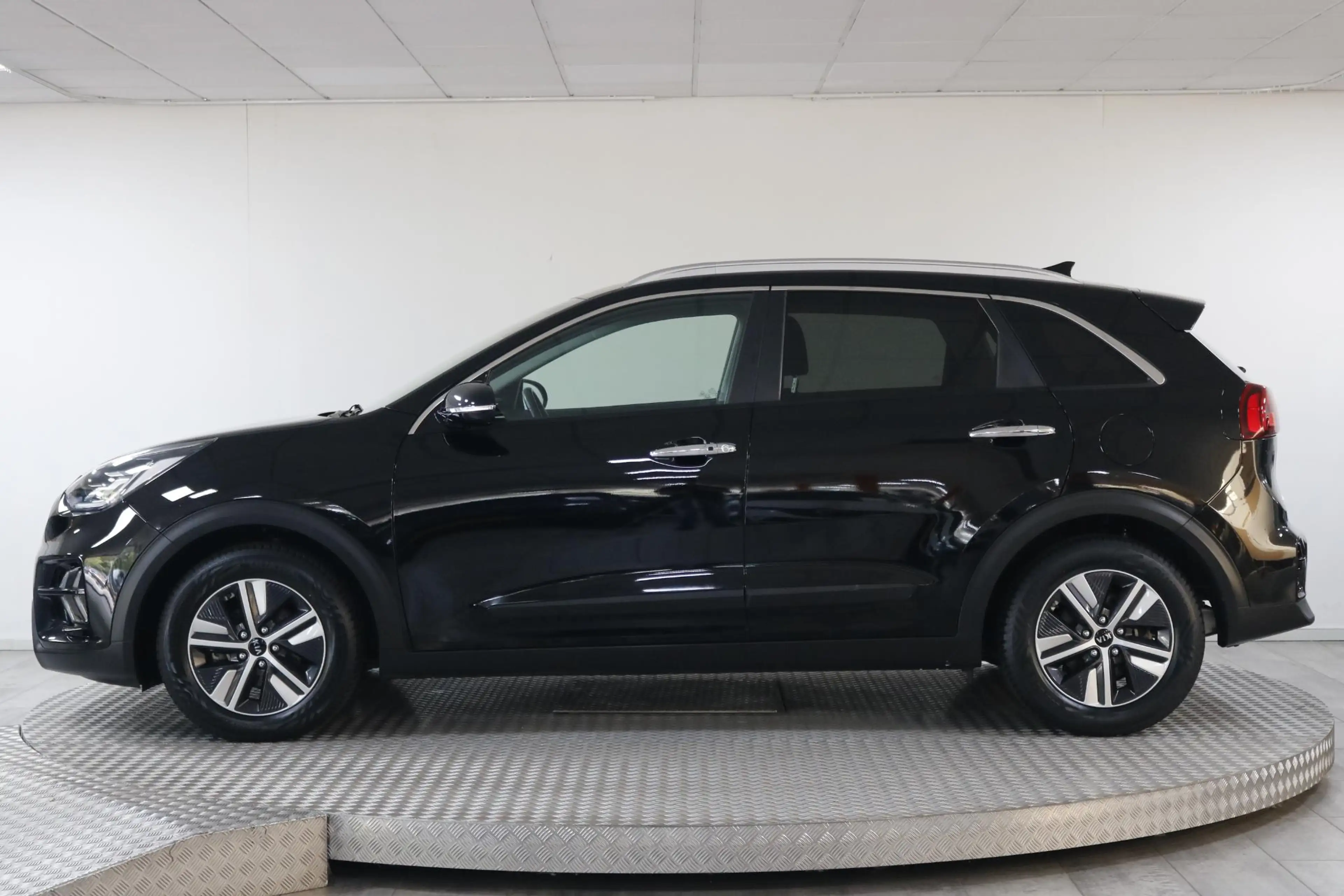 Kia Niro 1.6 GDi Hybrid DynamicPlusLine Climate | Camera | — photo 8
