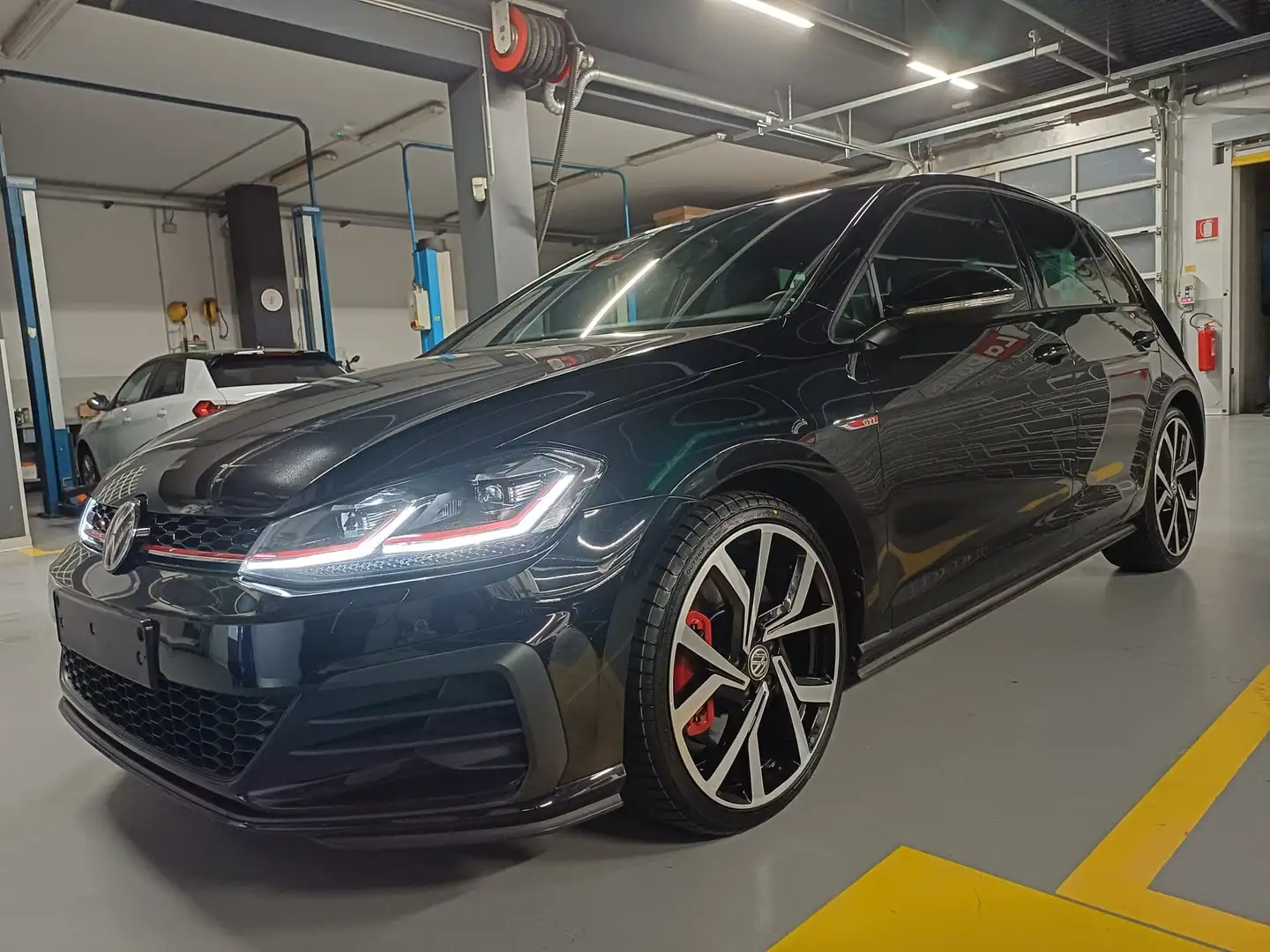 Volkswagen Golf GTI Golf 5p 2.0 tsi Gti Performance 245cv dsg Nero - 1