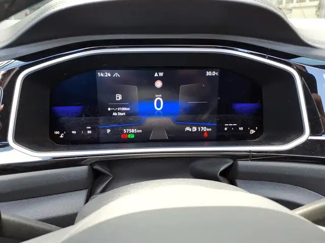 Volkswagen T-Roc view 7