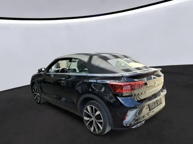 Volkswagen T-Roc view 3