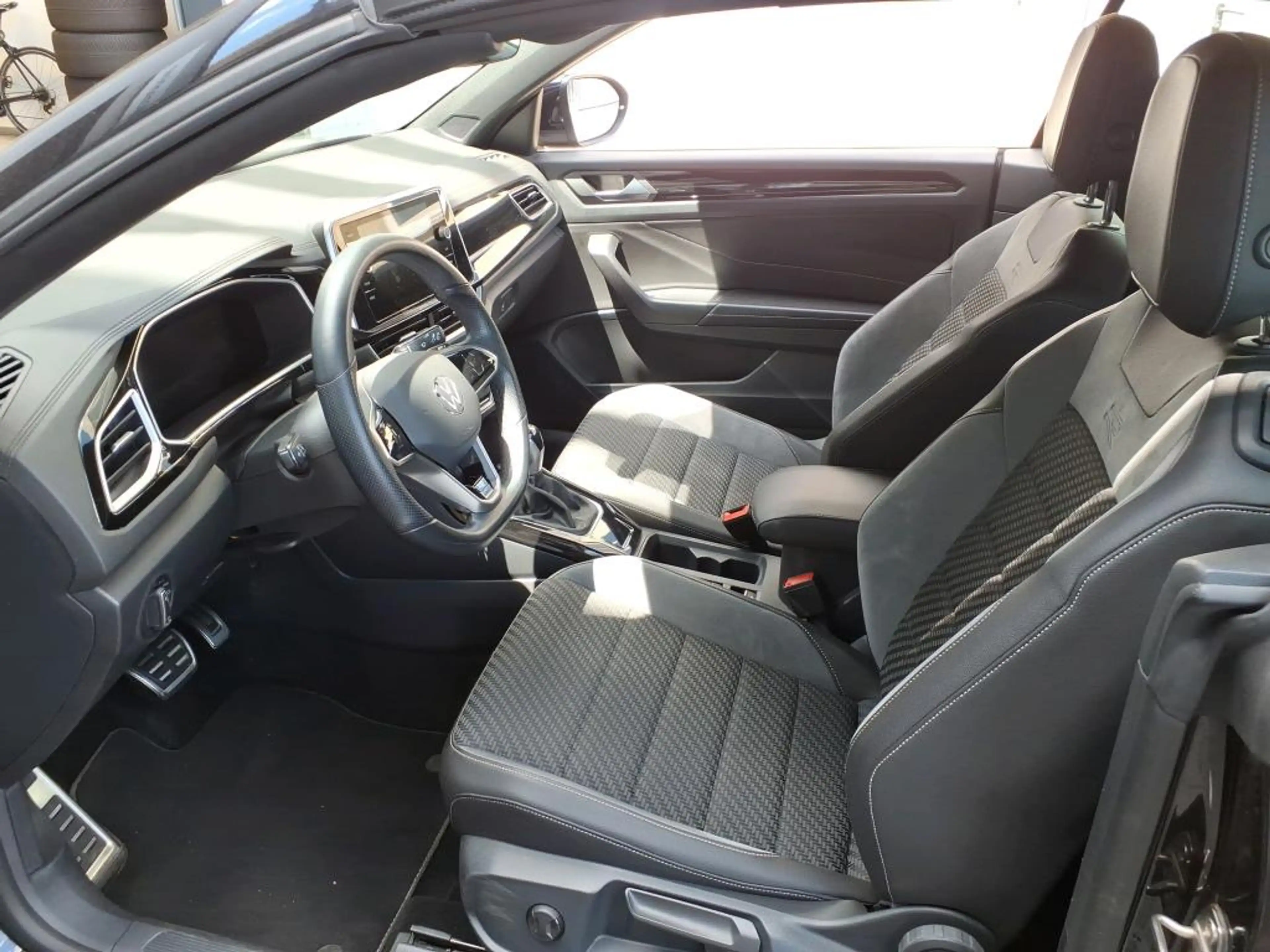 Volkswagen T-Roc Cabrio R-Line *19Zoll*IQ.Light*KAMERA*NAVI*CarPlay* — photo 9