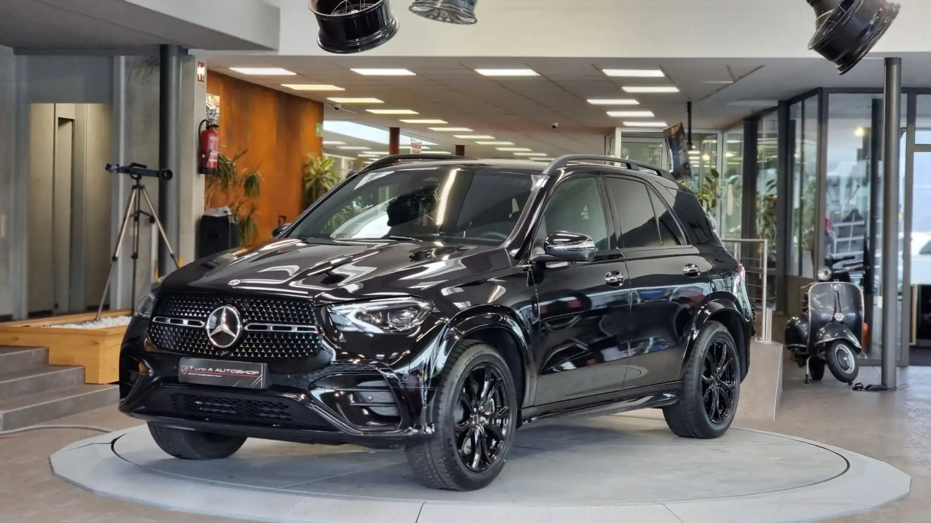 Mercedes-Benz GLE 350 de PHEV 4MATIC AMG-Paket Aut. *360°*Burmester*AHK* Schwarz - 2