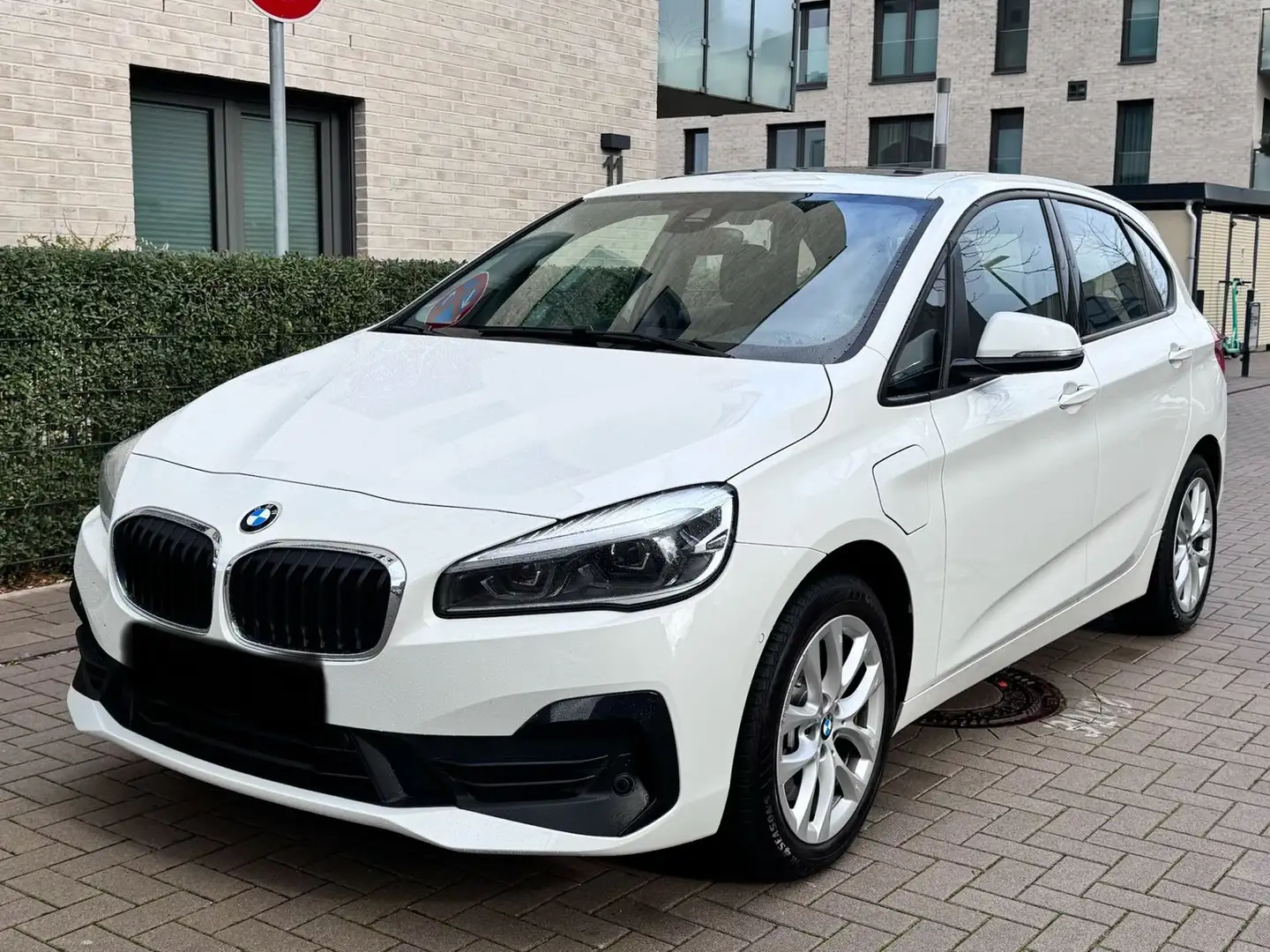 BMW 225 Baureihe 2 Active Tourer 225 xe Advantage Blanc - 1