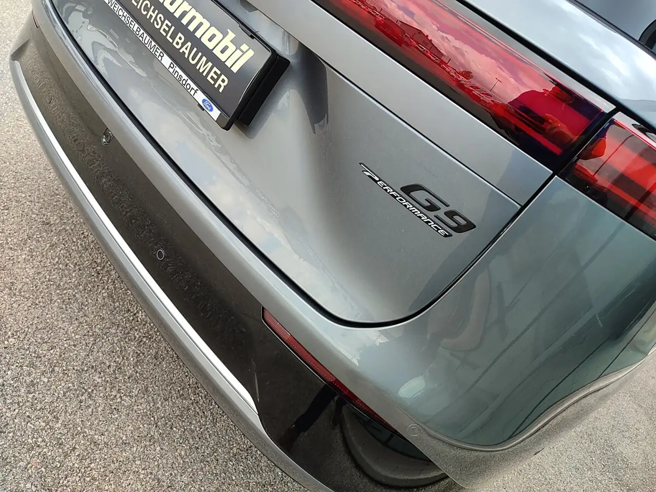 XPENG G9