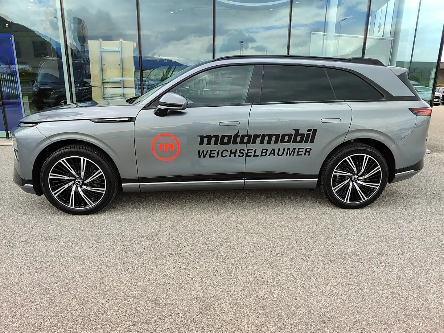 Xpeng G9 Long Performance AWD Grau - 2