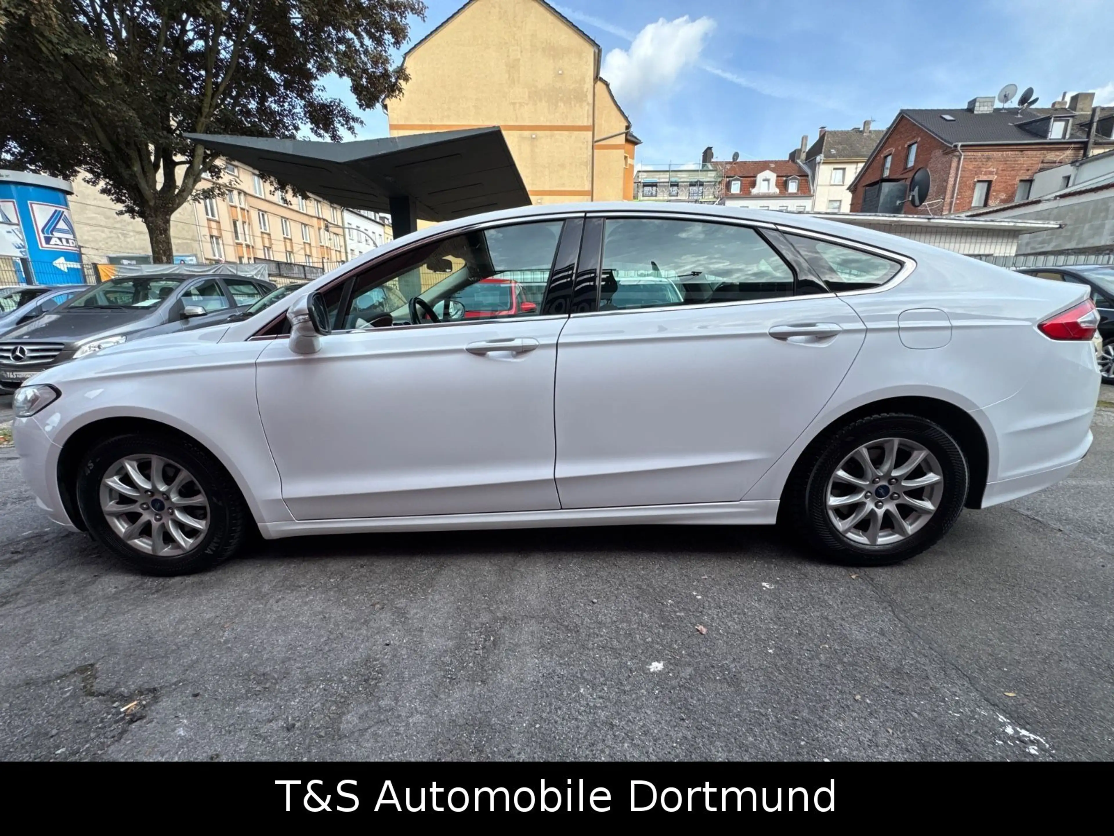 Ford Mondeo 1.5 Trend Lim. /CarPlay/SHZ/Klimaaut./PDC — photo 5