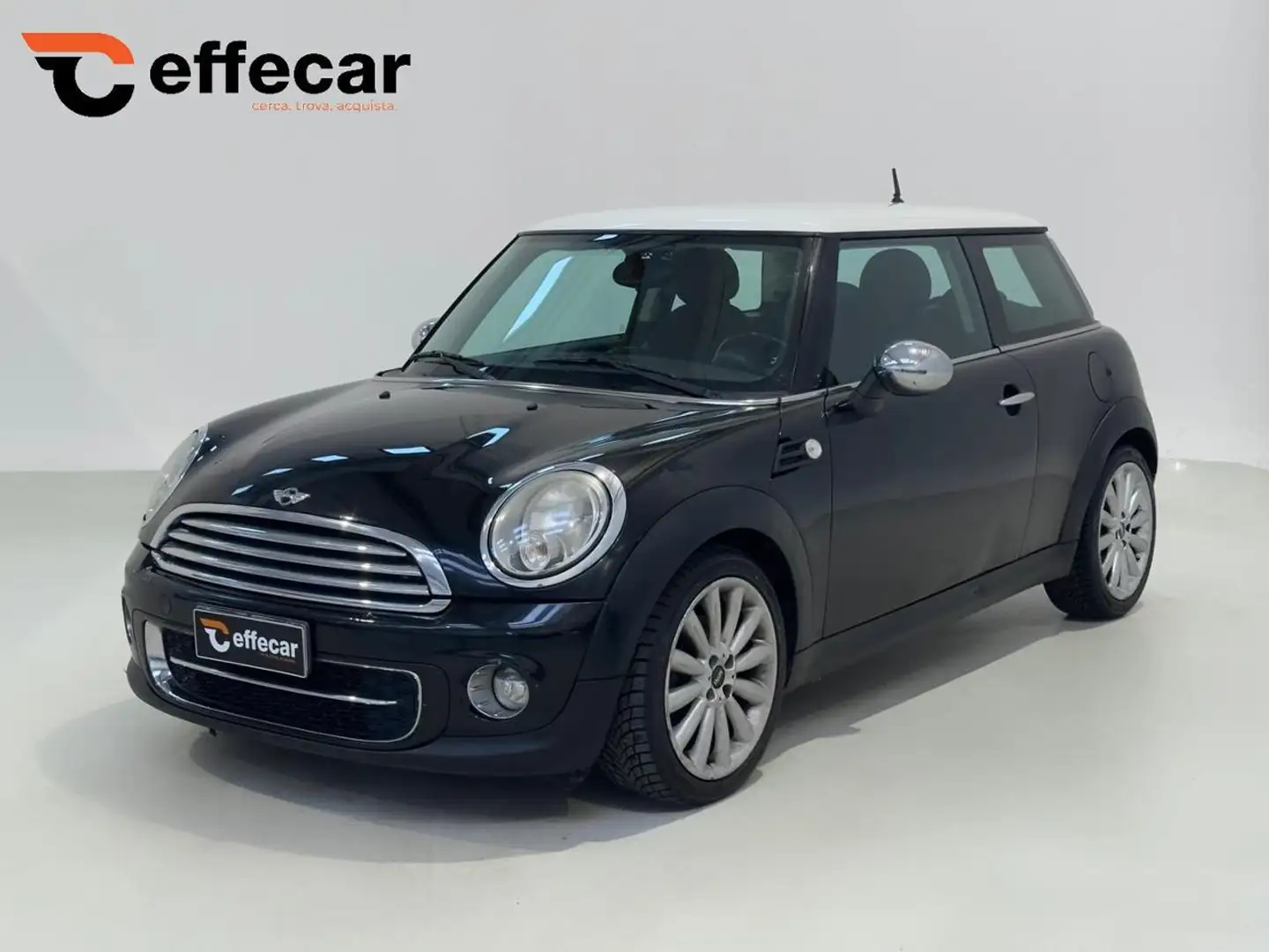 MINI Cooper D 1.6 16V Cooper D Schwarz - 1