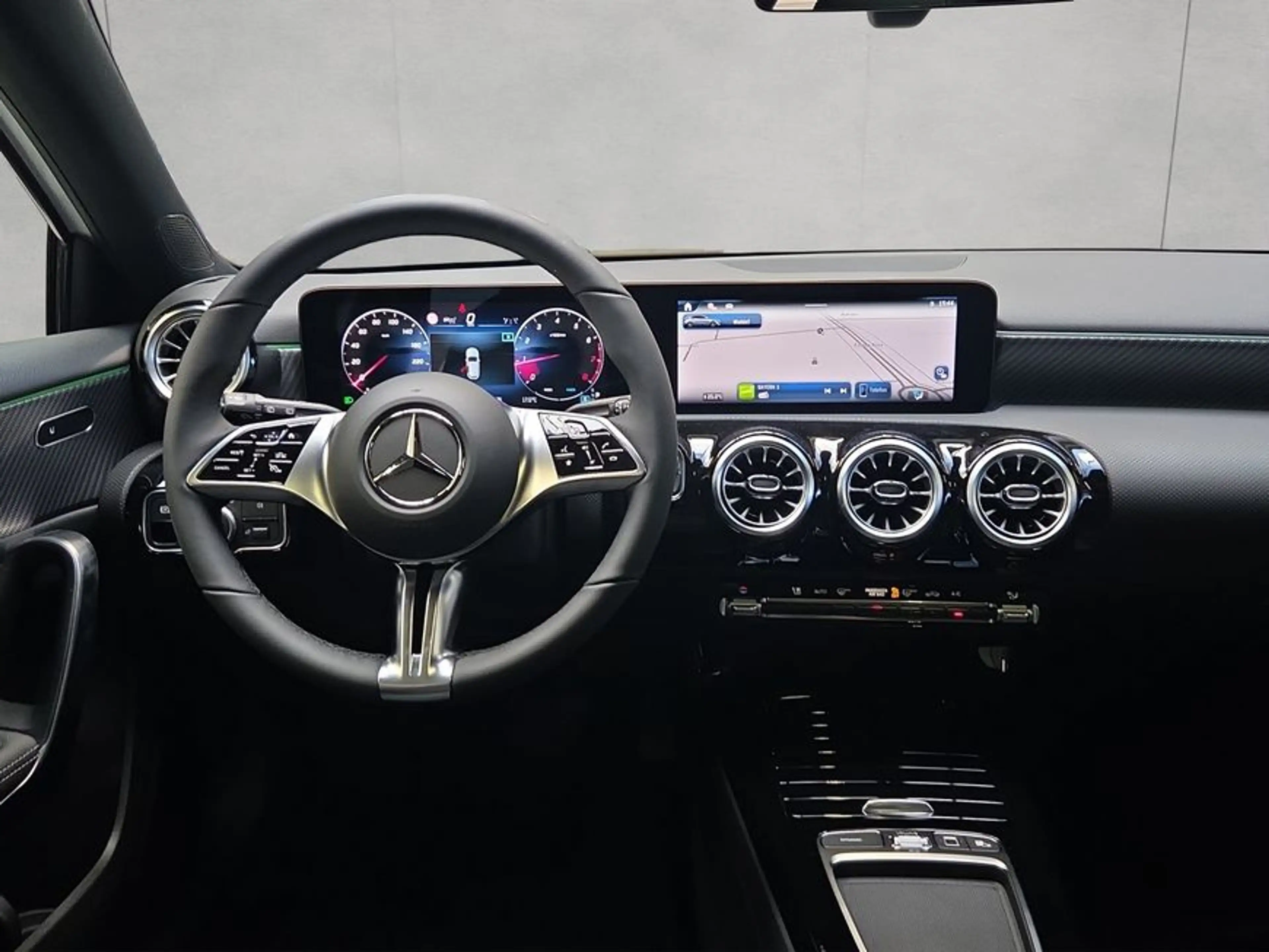 Mercedes-Benz A 200 A-Klasse — photo 13