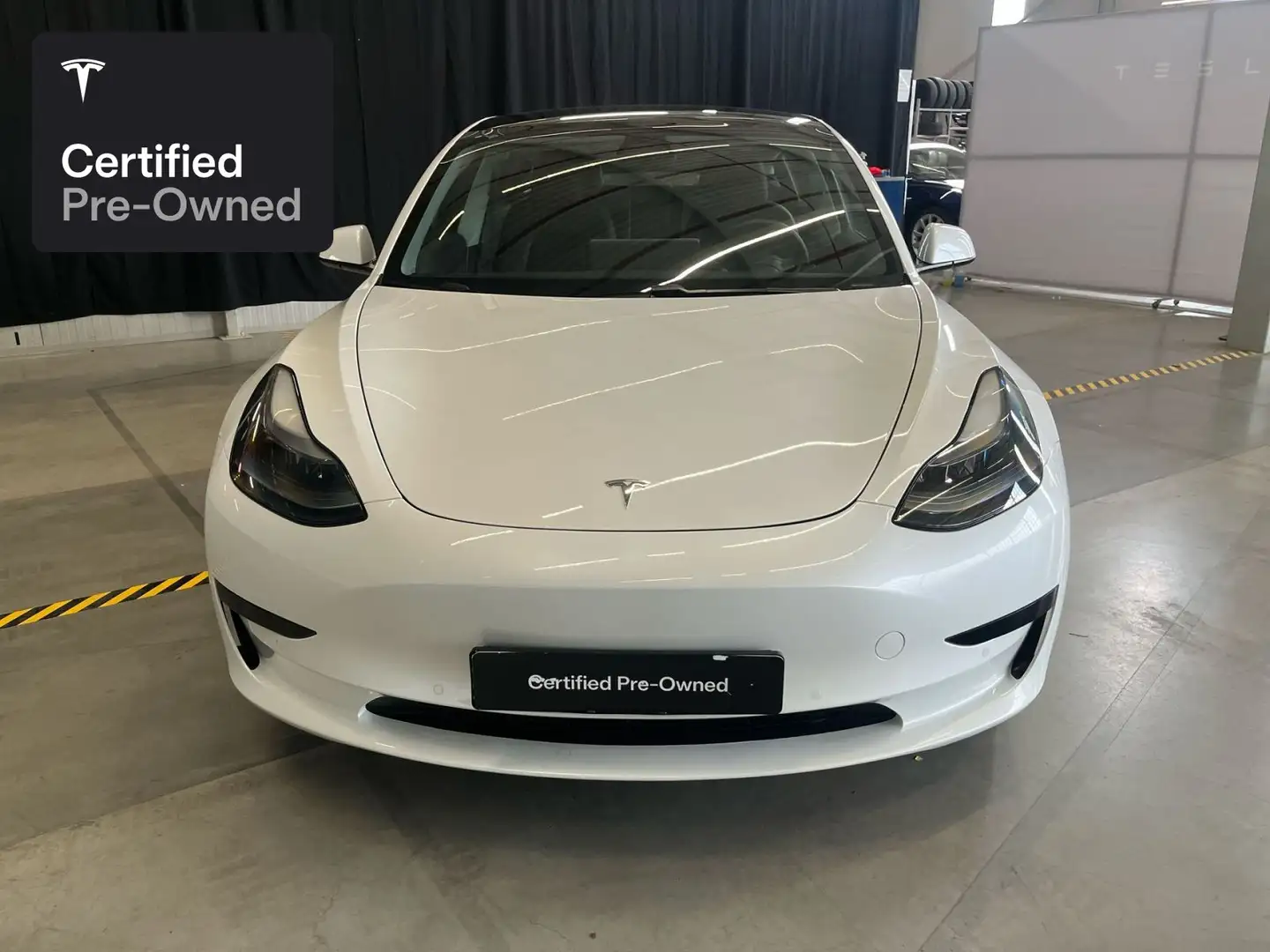 Tesla Model 3 Rear-Wheel Drive “Certified Pre-Owned” Blanc - 2
