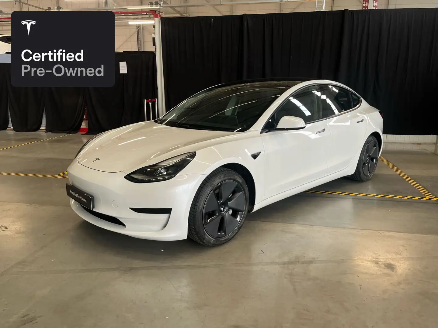 Tesla Model 3 Rear-Wheel Drive “Certified Pre-Owned” Blanc - 1