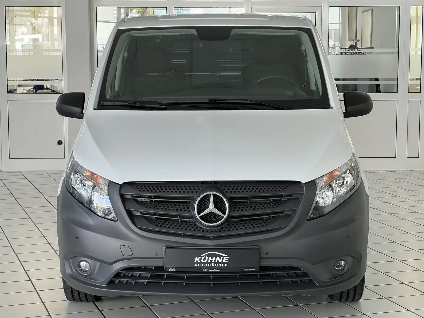 Mercedes-Benz Vito Kasten 116CDI Lang*Navi*SHZ*AHK*PDC vo+hi Weiß - 2