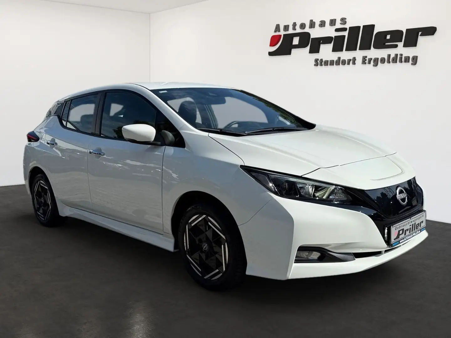 Nissan Leaf ZE1 39 kWh Acenta *WINTERPAKET/KAMERA* Bianco - 2