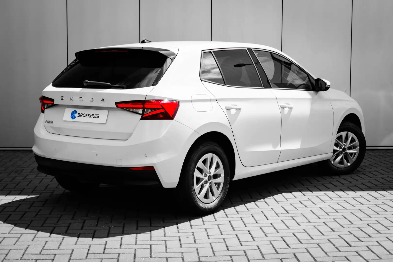 Skoda Fabia Selection Inclusief €3000,- inruilvoordeel | Airco Wit - 2