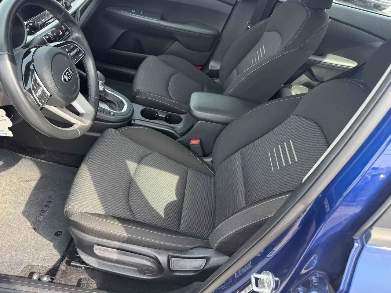 Kia Forte снимка Kia Forte
