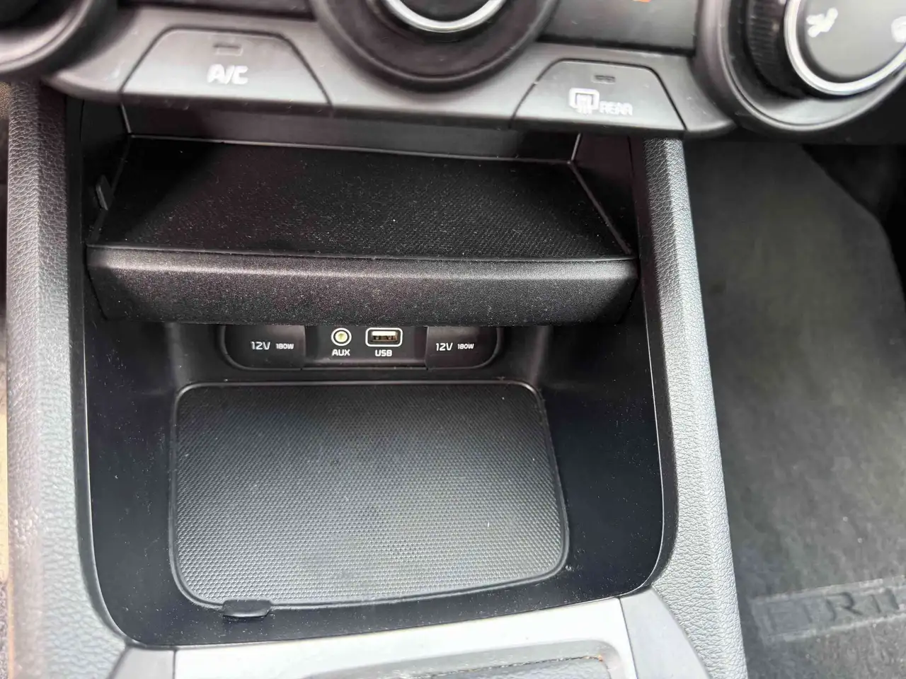 Kia Forte снимка Kia Forte