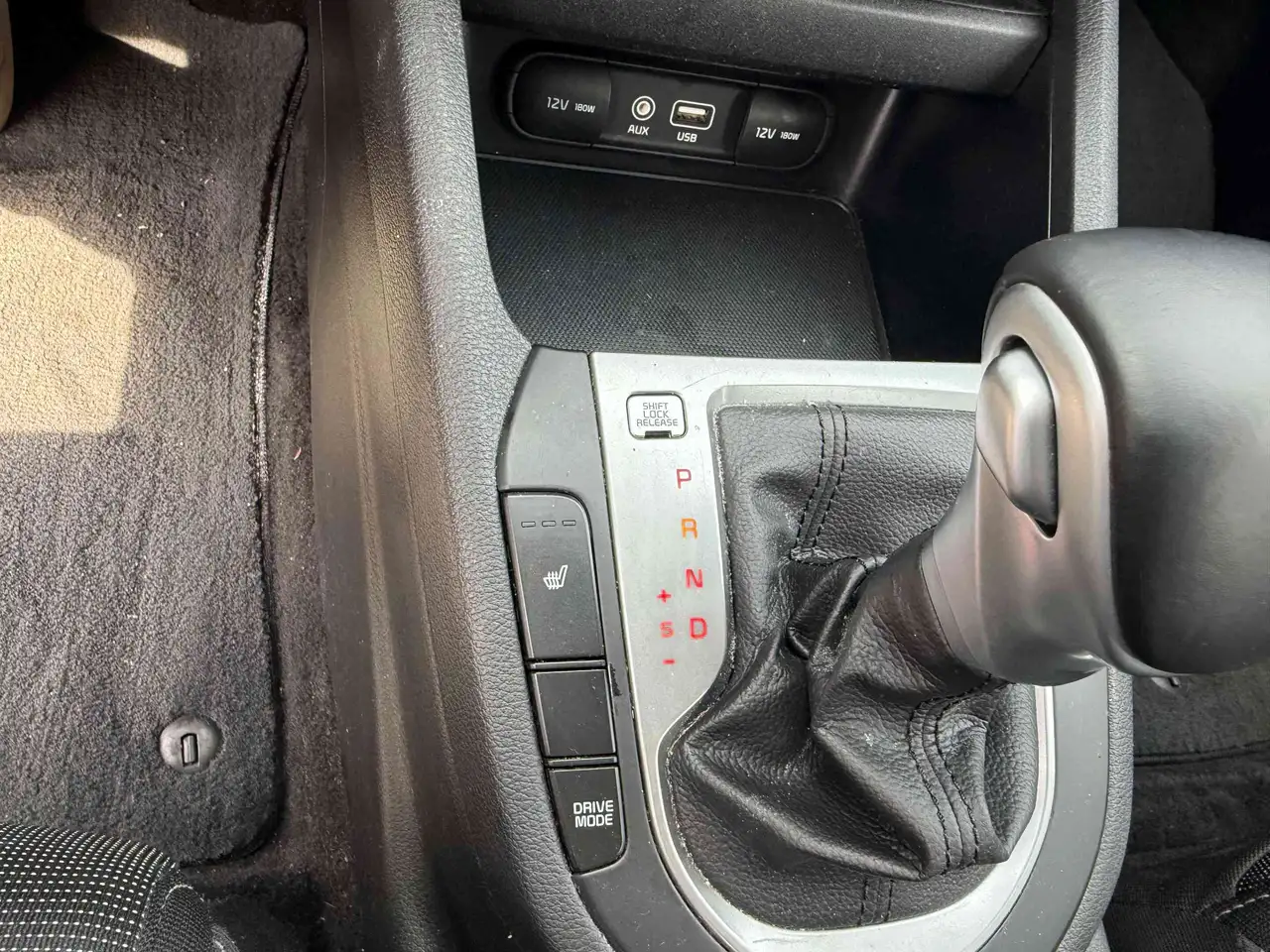 Kia Forte снимка Kia Forte
