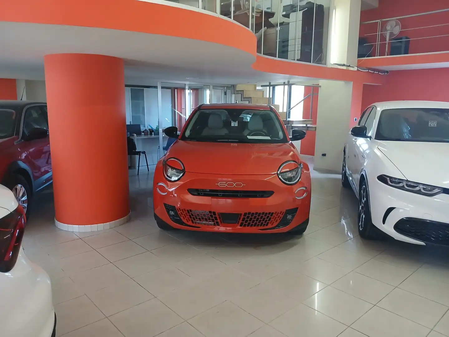 Fiat 600 Hybrid DCT MHEV La Prima Naranja - 1