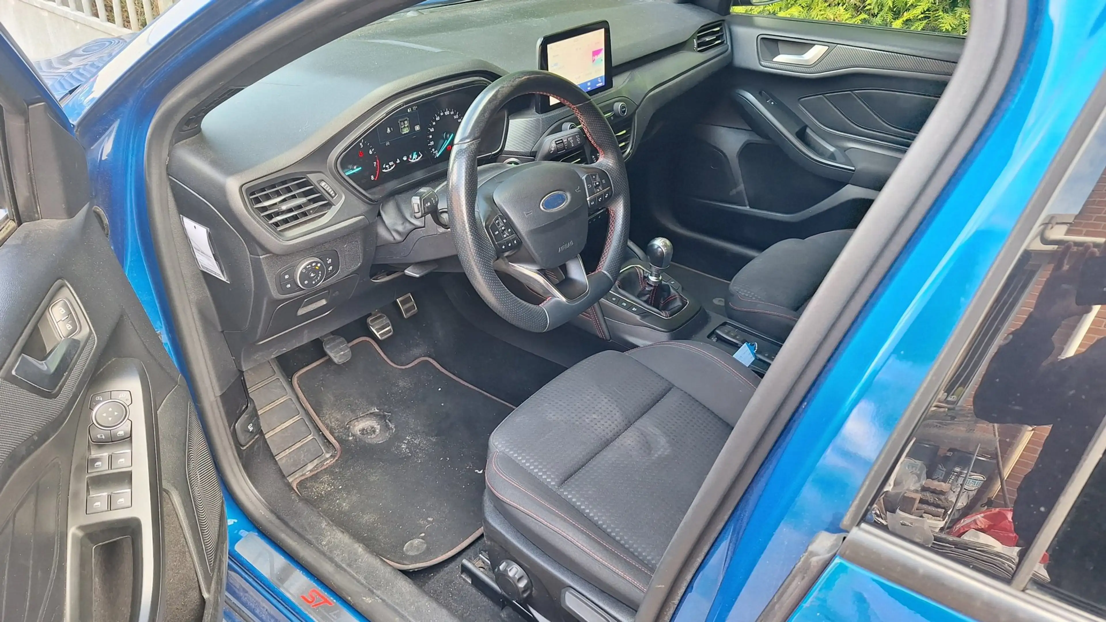 Ford Focus Wagon 1.0 EcoBoost ST Line Business — photo 5
