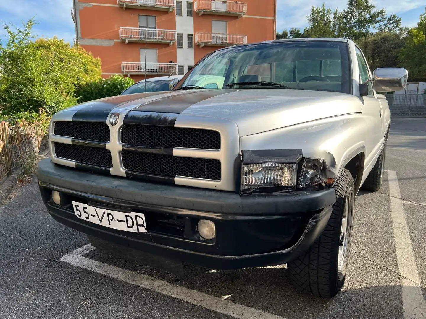Dodge RAM Ramcharger 5.2 V8 Royal SE auto Серый - 1