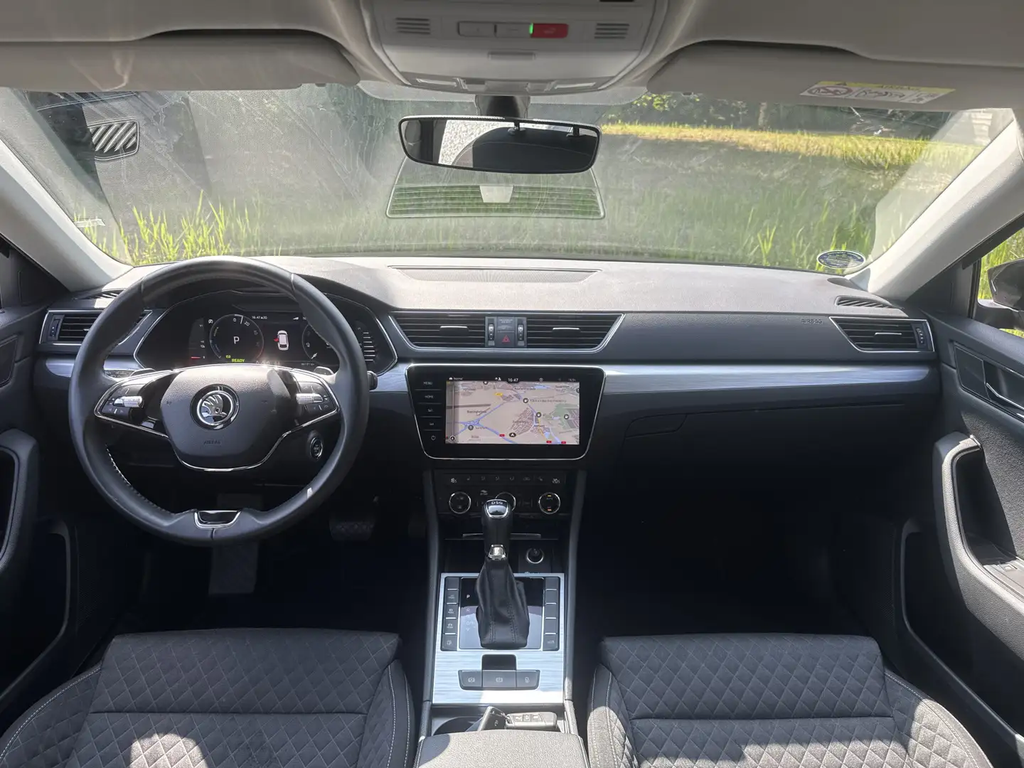 Skoda Superb Combi iV TSI 218PK DSG HYBRID BUSINESS AMBITION VI Zwart - 2