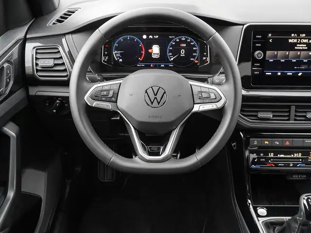 Volkswagen T-Cross view 11